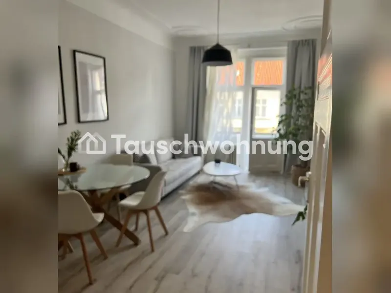 Tauschwohnung: Sehr schöner Altbau mit BLK, EBK , Wanne — photo 1